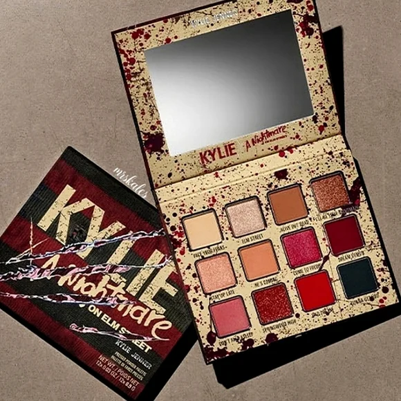 A Nightmare On Elm Street Pressed Powder Palette - Picture 15 of 16